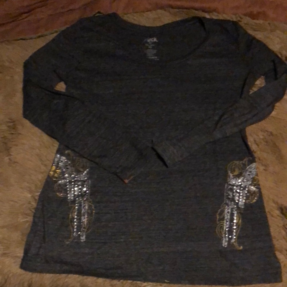 Long sleeve t shirt